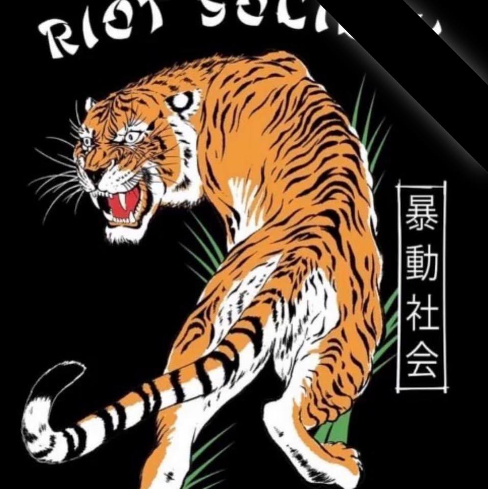 Meet your Posher, Hunter